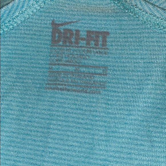 - Nike workout top and shorts-Teal - Picture 4 of 7